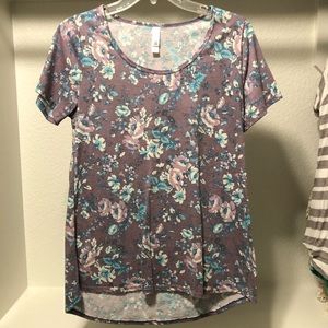 Lularoe classic tee!